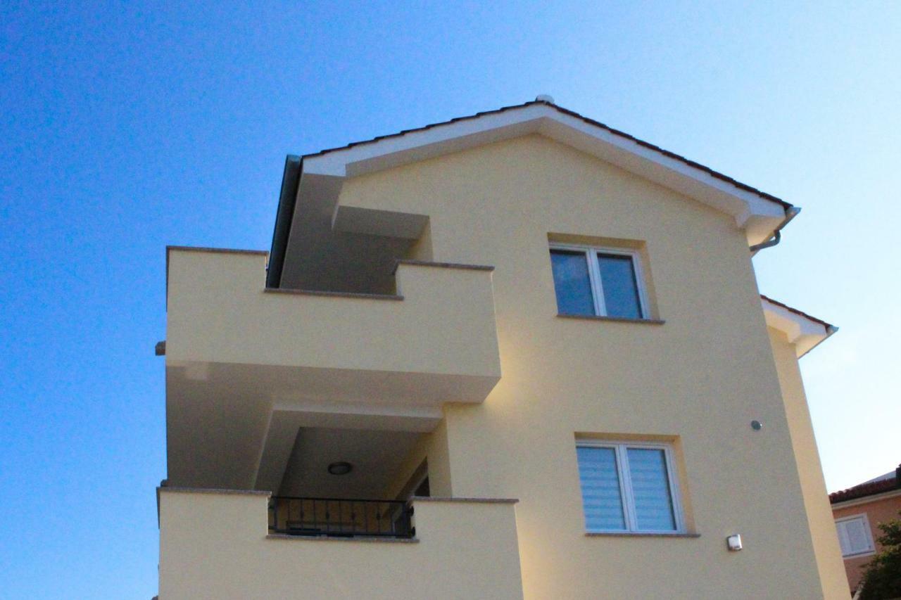 Apartmani Marin Vrbnik Extérieur photo